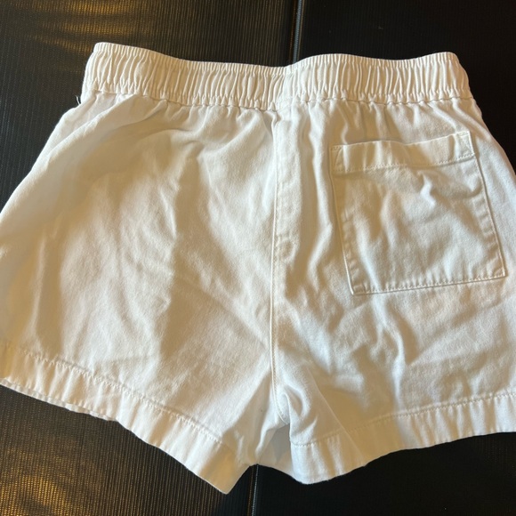 White Crewcuts girls pull-on shorts.  Picture looks yellow but they are white. - Picture 3 of 3